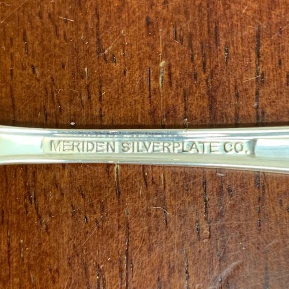 Meriden Silver Plate Co Slotted but spoon 5” - Picture 5 of 6